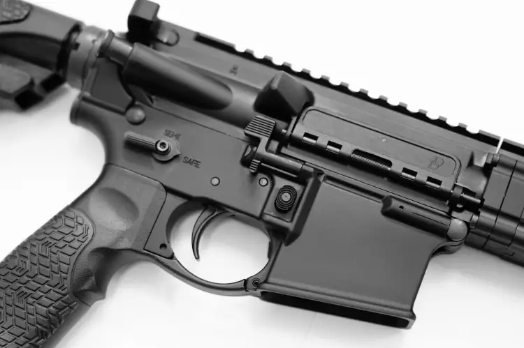 Karabinek Daniel Defense V7C 12,5" Black kal. 5,56x45