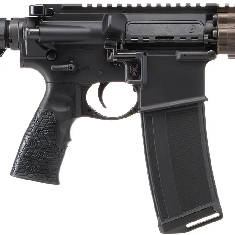 Karabinek Daniel Defense DD4 M4A1 RISIII S 11,5" FDE kal. 5,56x45