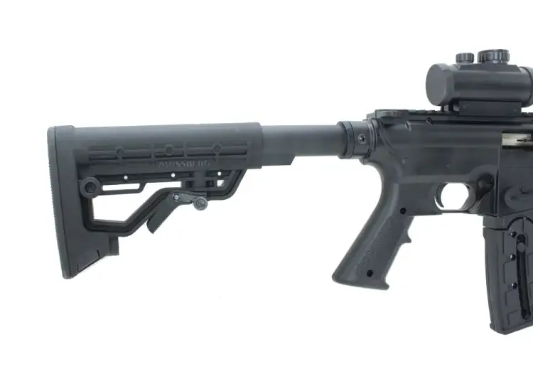Karabinek Mossberg 715T Flat Top Red Dot Combo - kal. .22 LR - Czarny